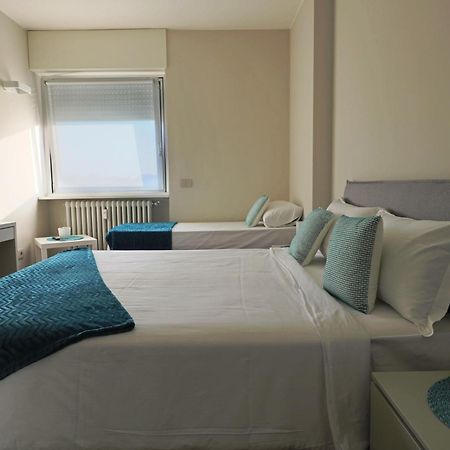 Aparthotel Isola Milánó Kültér fotó